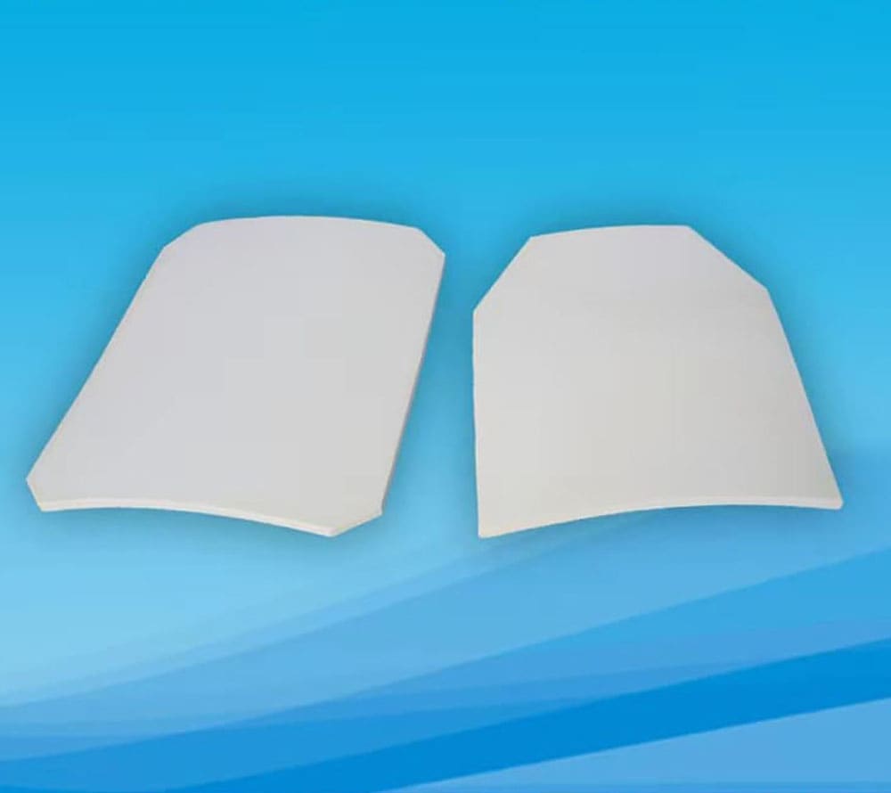 Multicurved alumina breast plate - type I